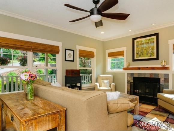 27 Thurland Ave - Photo 3