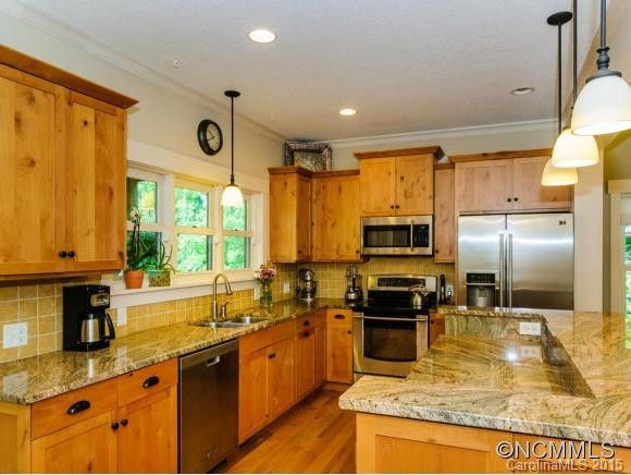 27 Thurland Ave - Photo 8