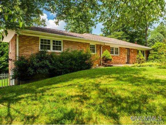 441 Hillcrest Circle