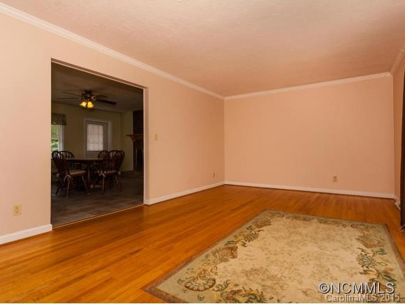 441 Hillcrest Circle - Photo 4