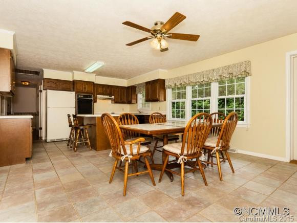 441 Hillcrest Circle - Photo 6