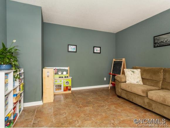 33 Graceland Place - Photo 18