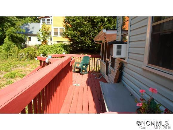 555 Probart Street - Photo 8