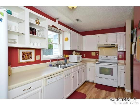 67 Mount Carmel Drive - Photo 3