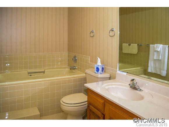 103 Fleetwood Plaza - Photo 15