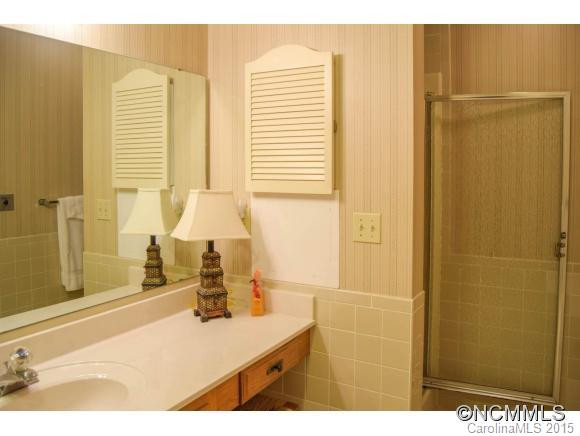 103 Fleetwood Plaza - Photo 16