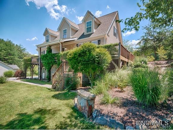 324 MACNEIL WAY - Photo 2