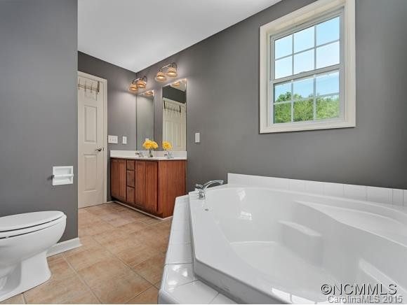 324 MACNEIL WAY - Photo 13