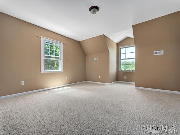 324 MACNEIL WAY - Photo 15