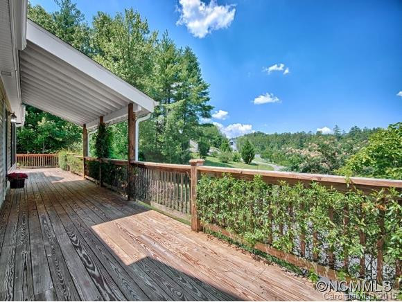 324 MACNEIL WAY - Photo 3