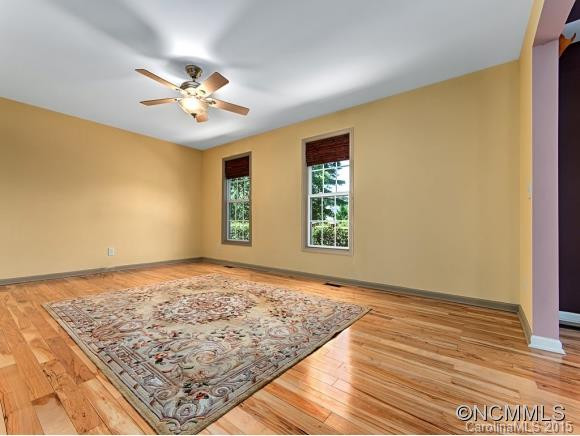 324 MACNEIL WAY - Photo 7