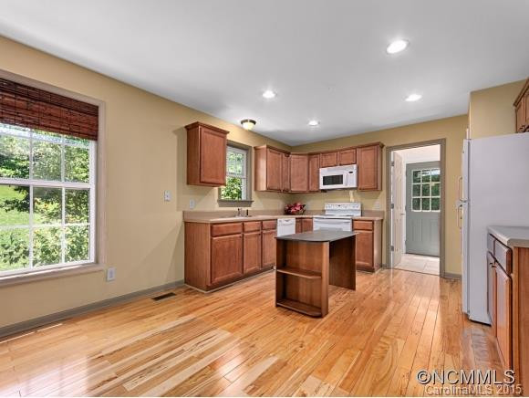 324 MACNEIL WAY - Photo 9