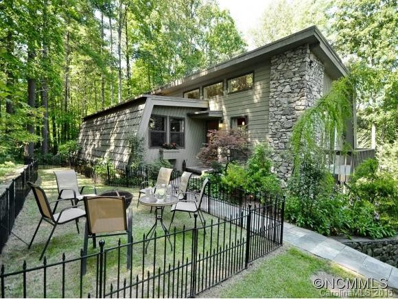 9 HICKORY LANE