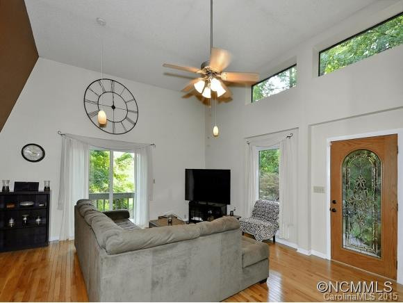 9 HICKORY LANE - Photo 3