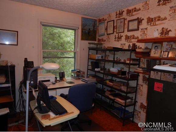 638 Gallimore Road - Photo 15