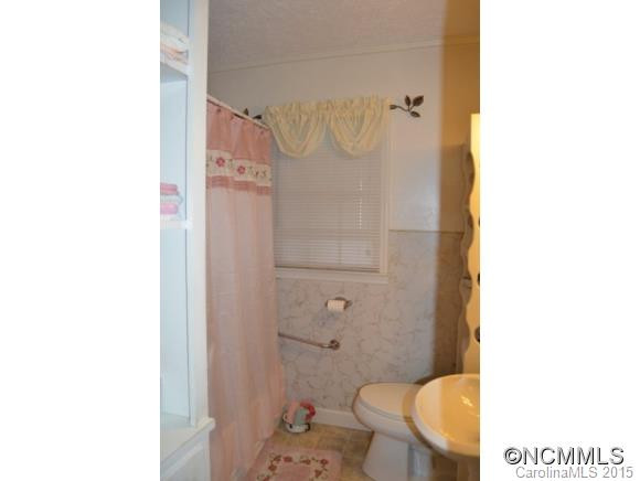 140 Lincoln Avenue - Photo 13