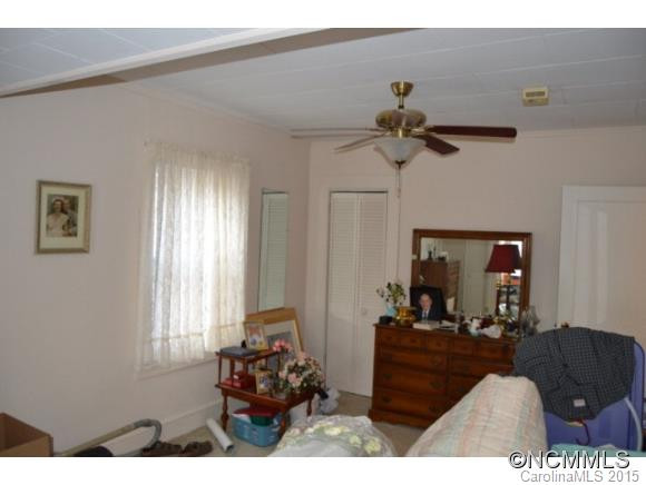 140 Lincoln Avenue - Photo 15