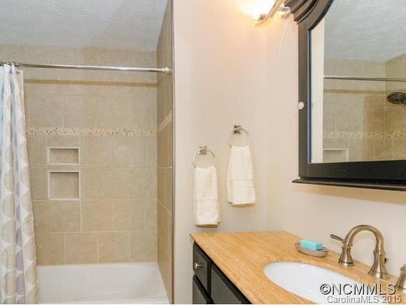 2 Ravencroft Lane UNIT 2A - Photo 13