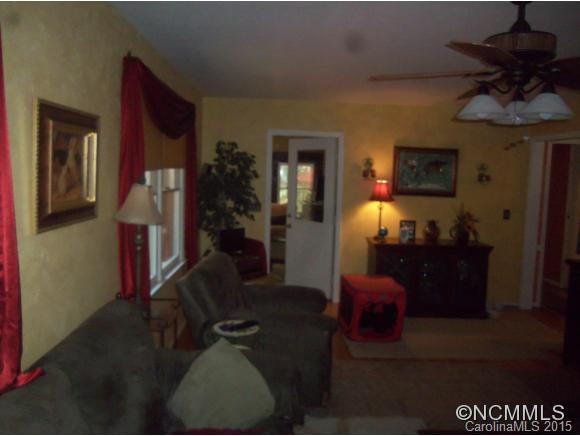 202 Fernwood Drive - Photo 6