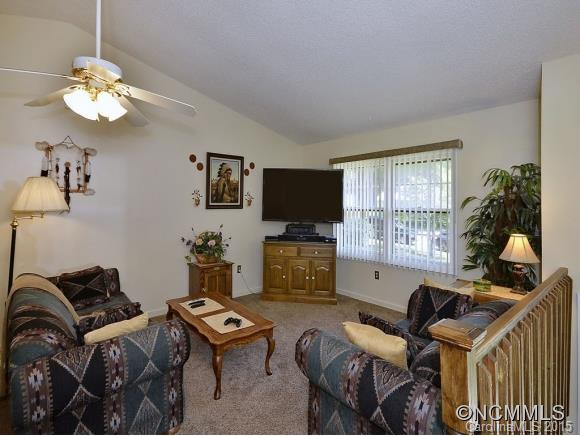 4 SPRINGSIDE DRIVE - Photo 2