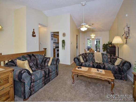 4 SPRINGSIDE DRIVE - Photo 3