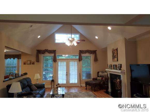 27 Moland Drive - Photo 2