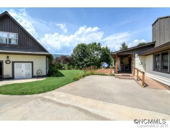 76 Pewter Lane