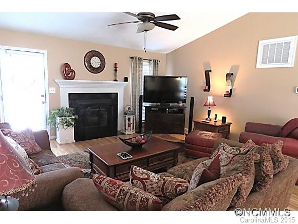 3 Strathmore - Photo 2