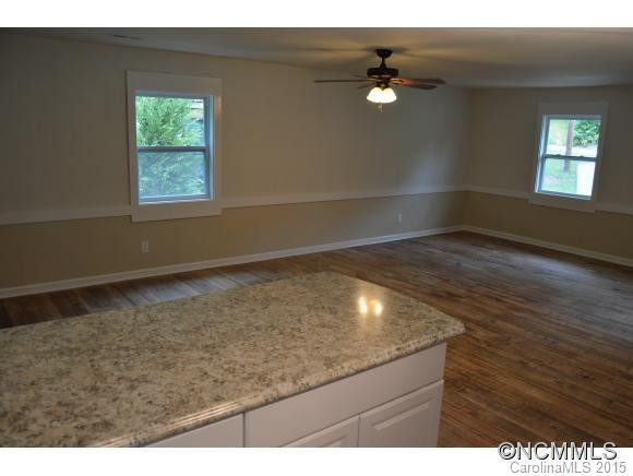 18 Springside - Photo 2