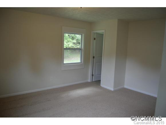 18 Springside - Photo 5
