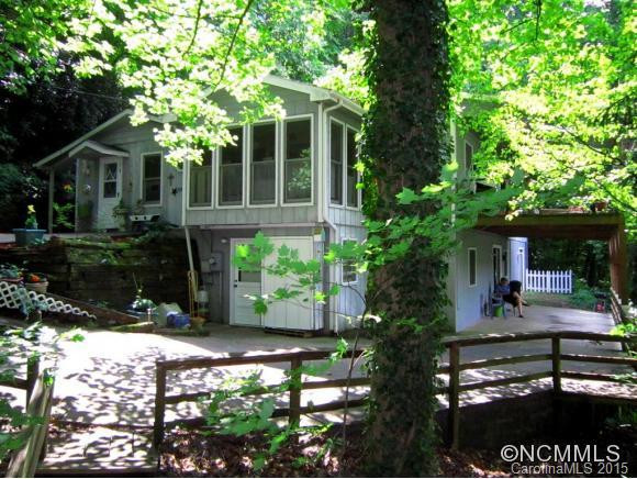 501 Apple Tree Court