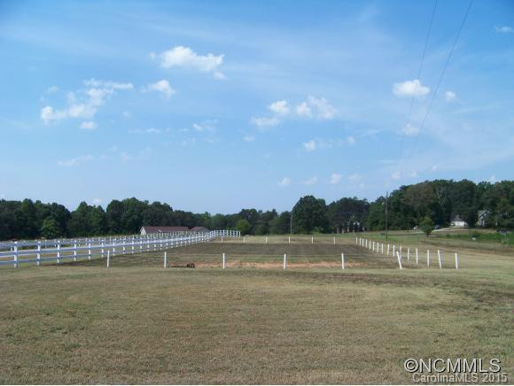 242 Gunns Rd - Photo 2