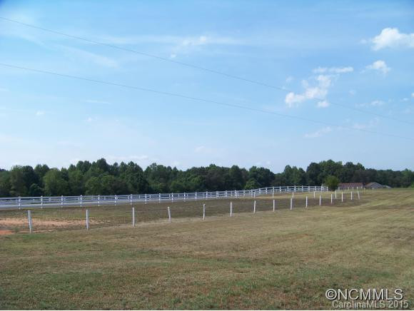 242 Gunns Rd - Photo 4
