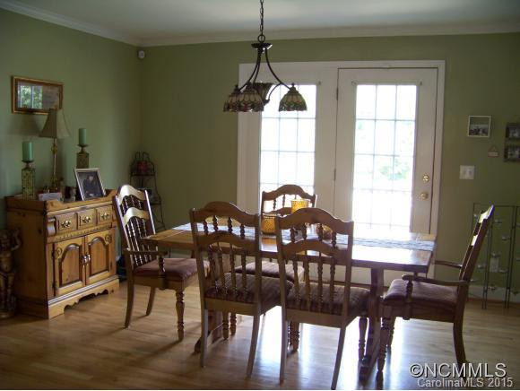 242 Gunns Rd - Photo 8
