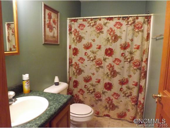 742 Silvers Cove Road - Photo 15