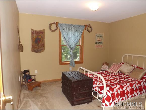 742 Silvers Cove Road - Photo 16