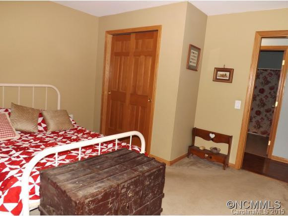 742 Silvers Cove Road - Photo 17