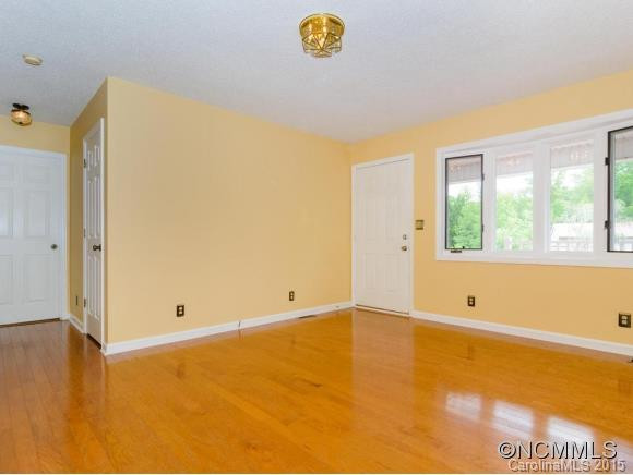 15 Spring Lake Drive - Photo 4