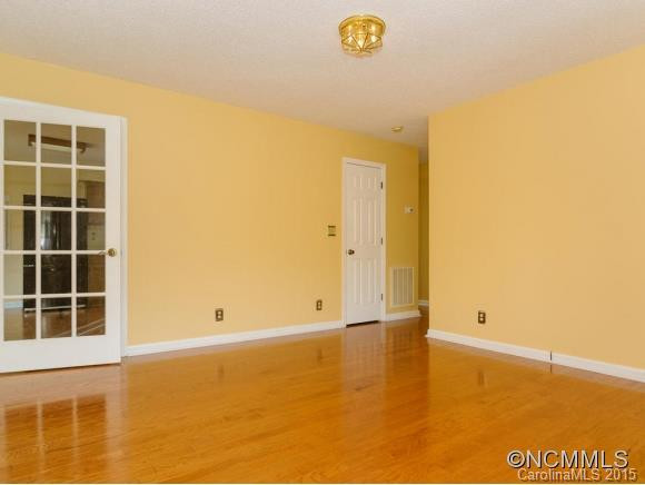 15 Spring Lake Drive - Photo 5