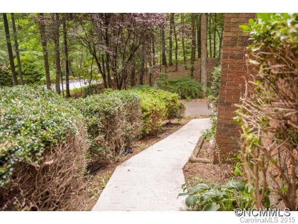 178 Surry Lane - Photo 2