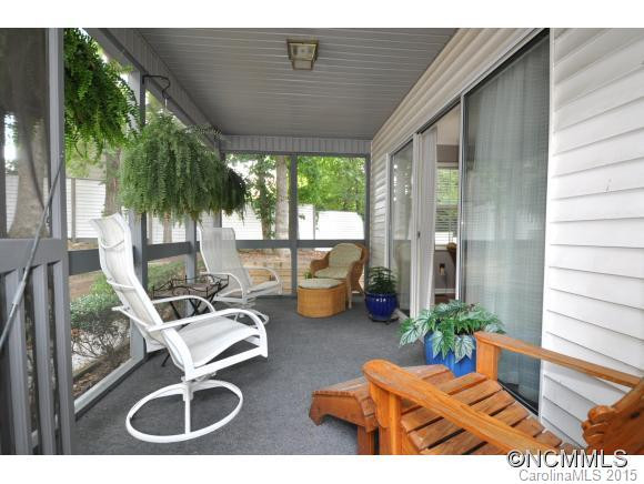 221 Hampton Ct - Photo 13