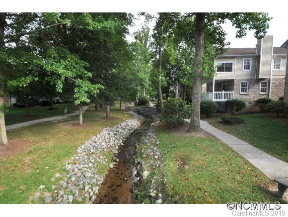 221 Hampton Ct - Photo 21