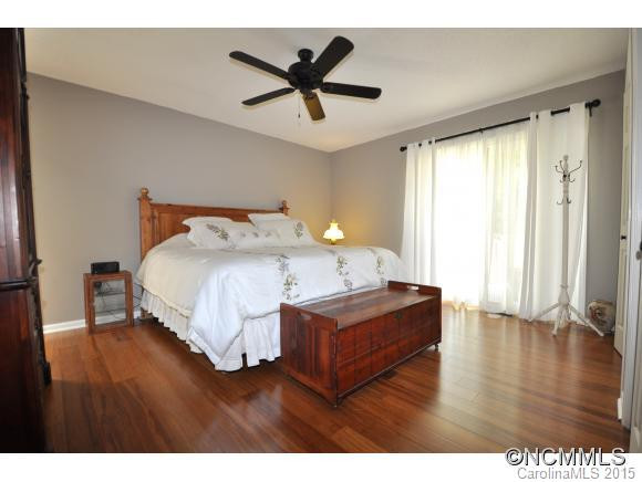 221 Hampton Ct - Photo 8