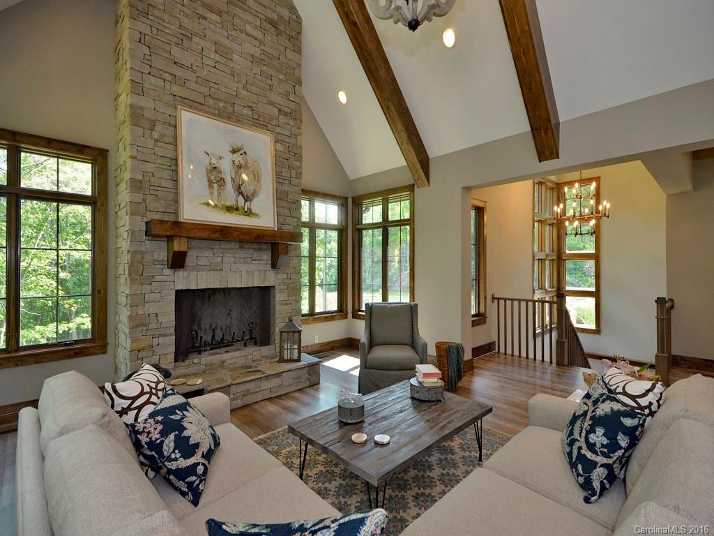 471 Barrington Drive - Photo 3