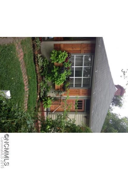 343 Hillside Street