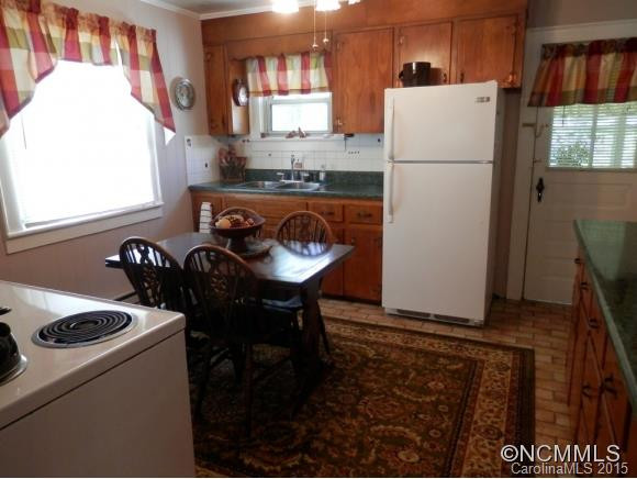 284 Hazelwood Avenue - Photo 3