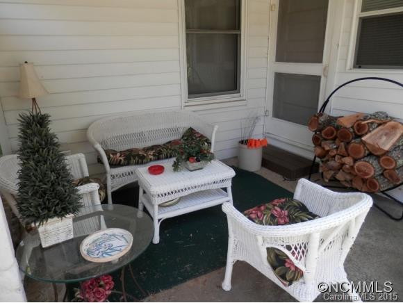 284 Hazelwood Avenue - Photo 6