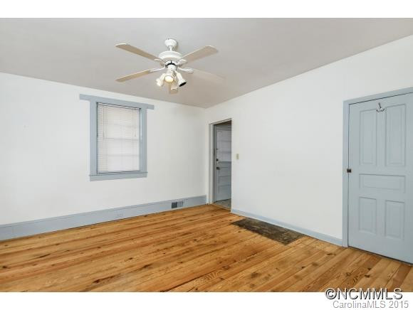 862 Haywood Road - Photo 11