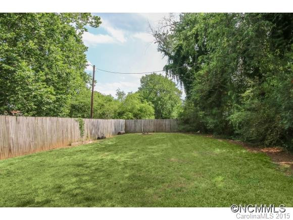 862 Haywood Road - Photo 17