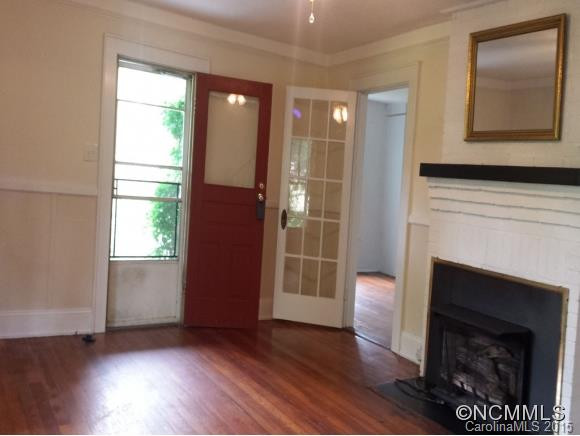 108 FELMET ST - Photo 2